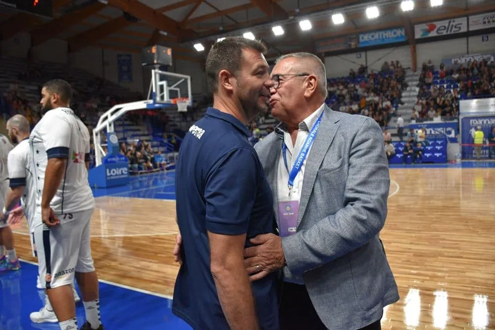 Chorale de Roanne : Laurent Pluvy vers la sortie