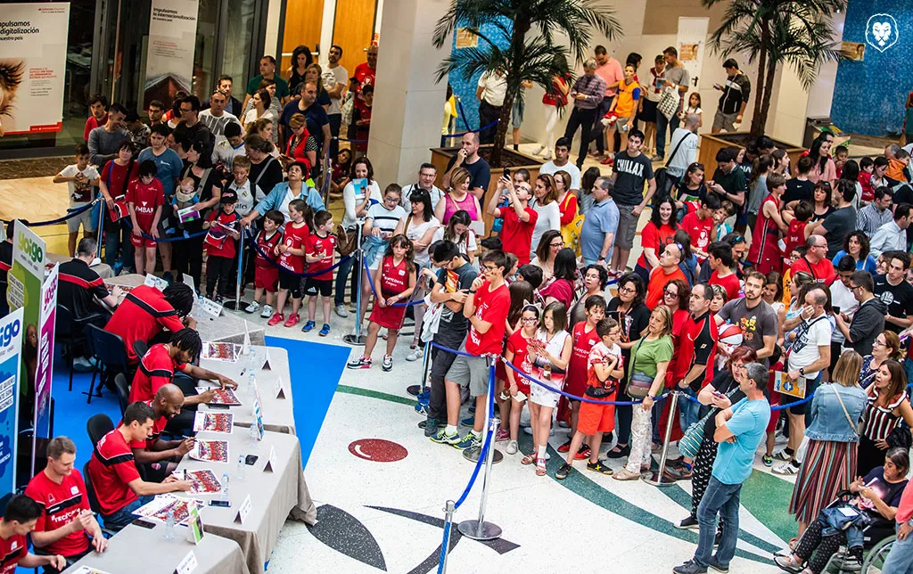 Espagne: 8 000 spectateurs pour le premier match à Saragosse mais ça ne suffit pas aux joueurs