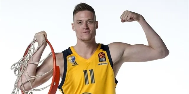 Jonas Jerebko exclu de l’équipe nationale suédoise pour être retourné en Russie