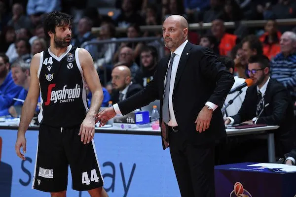 Italie: Milos Teodosic expulsé, fin de série pour la Virtus Bologne