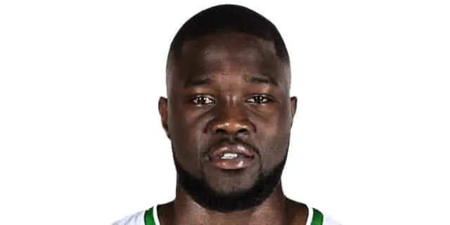 Vidéo: Yakuba Ouattara, Eric Buckner et Youssou Ndoye dans le top 10 des dunks de l’Eurocup