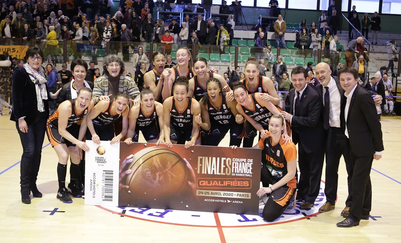 Féminines: Bourges et Lyon en finale de la Coupe de France