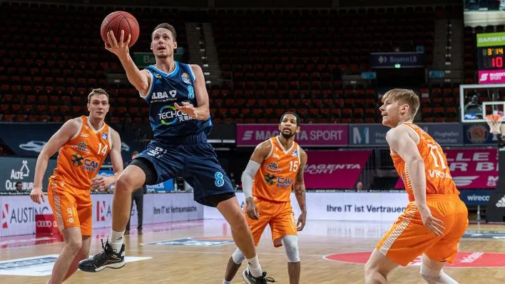 Allemagne: Ce sera Berlin-Ludwigsbourg en finale