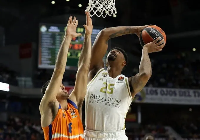 Euroleague: Jordan Mickey retourne au Khimki Moscou après une saison au Real Madrid