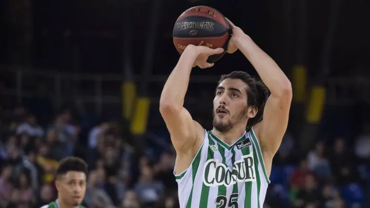 Cinq ans plus tard, Kenan Sipahi revient au Fenerbahçe