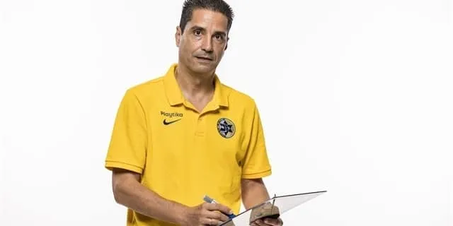Ioannis Sfairopoulos (coach Maccabi Tel-Aviv): « La pression, c’est quand, à cause du COVID-19, vous avez perdu votre emploi et vous ne pouvez pas nourrir vos enfants »