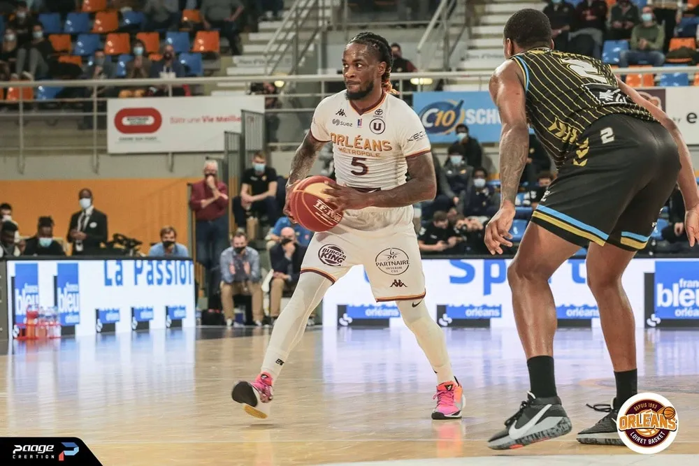Paris Lee (Orléans) fait 16 passes décisives face à Boulogne-Levallois