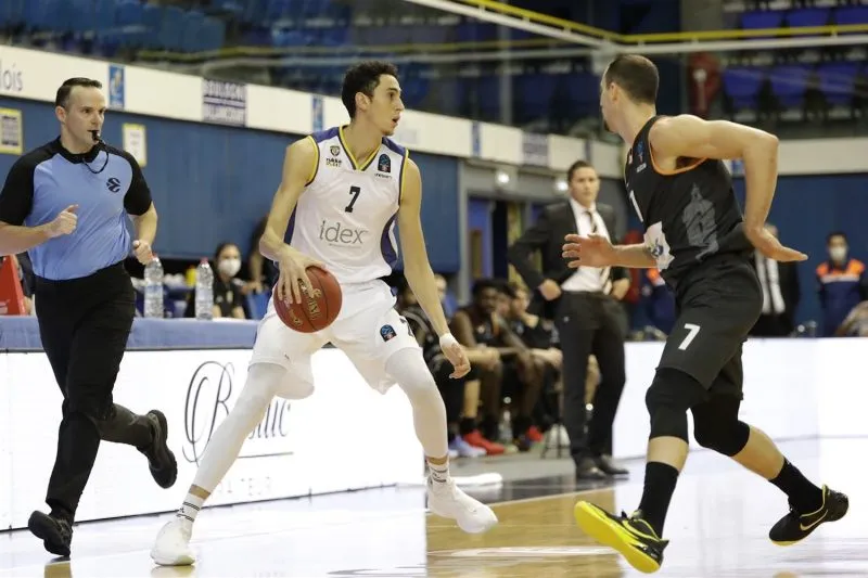Jeep Elite : fin de saison pour Maxime Roos (Metropolitans) et Wilfried Yeguete (Monaco) ?