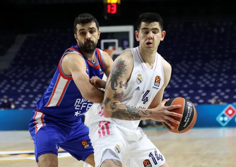 Real Madrid : Le coach Pablo Laso confirme la signature de Gabriel Deck