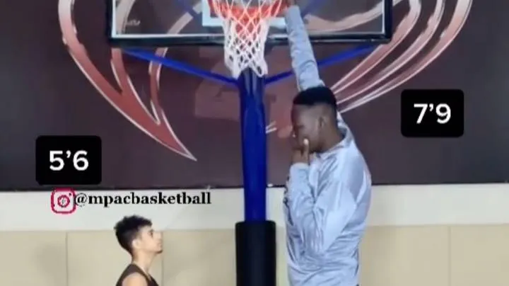 Vidéo : Abiodun Adegoke, un Nigérian de 2,36 m !