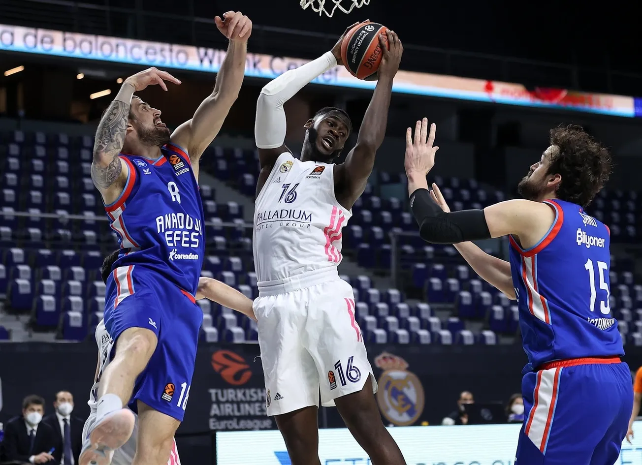 Euroleague : Mené 2-0, le Real Madrid arrache un match 5 face à l’Anadolu Efes !