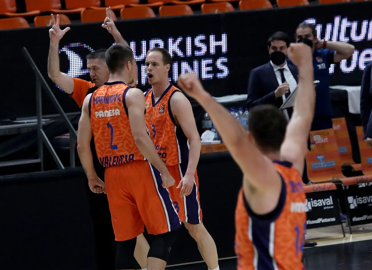 Euroleague : Valence renverse Baskonia et garde un espoir de playoffs
