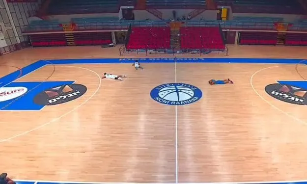 Vidéos: Alerte en Israël. Des roquettes sont tirées dans la zone d’un match de basket…