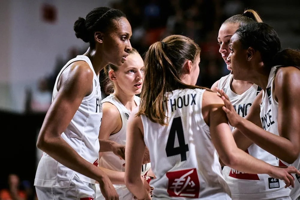 Préparation JO : Les Bleues dominent Porto-Rico, 95-62