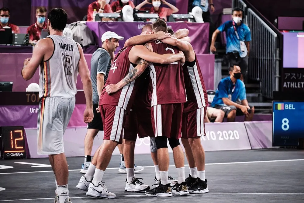 JO 3×3 masculin : héroïque, la Lettonie remporte la médaille d’or, la Serbie se pare de bronze