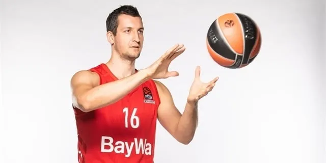 Bayern Munich : Huit mois après son opération au cerveau, l’international Paul Zipser a pu rejouer