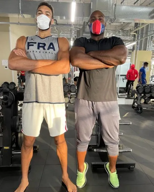 La photo: Rudy Gobert et Teddy Riner, deux géants