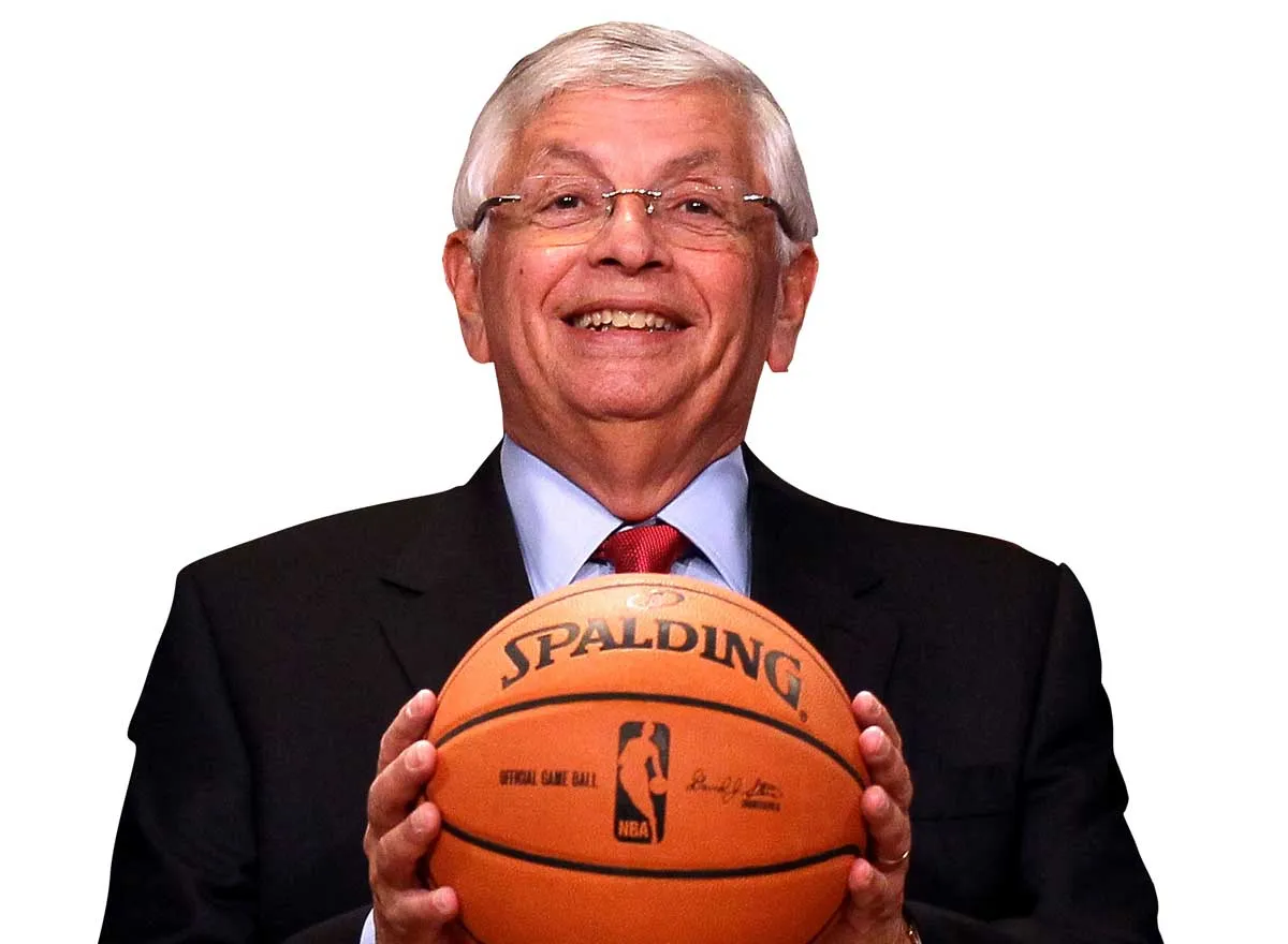 L’ancien Commissionner de la NBA, David Stern, intronisé au Women’s Hall of Fame