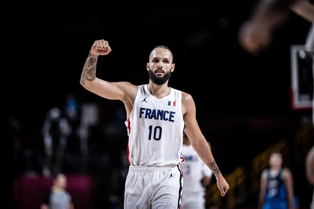 Les 6 infos de la semaine : Paris 2024 abandonne le hall de la discorde, les Russes officiellement exclus de l’Euroleague