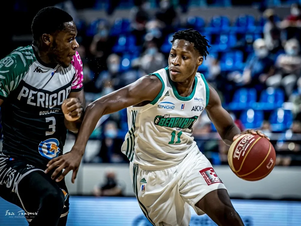 32e de finale de Coupe de France : Pau passe l’obstacle de Tours