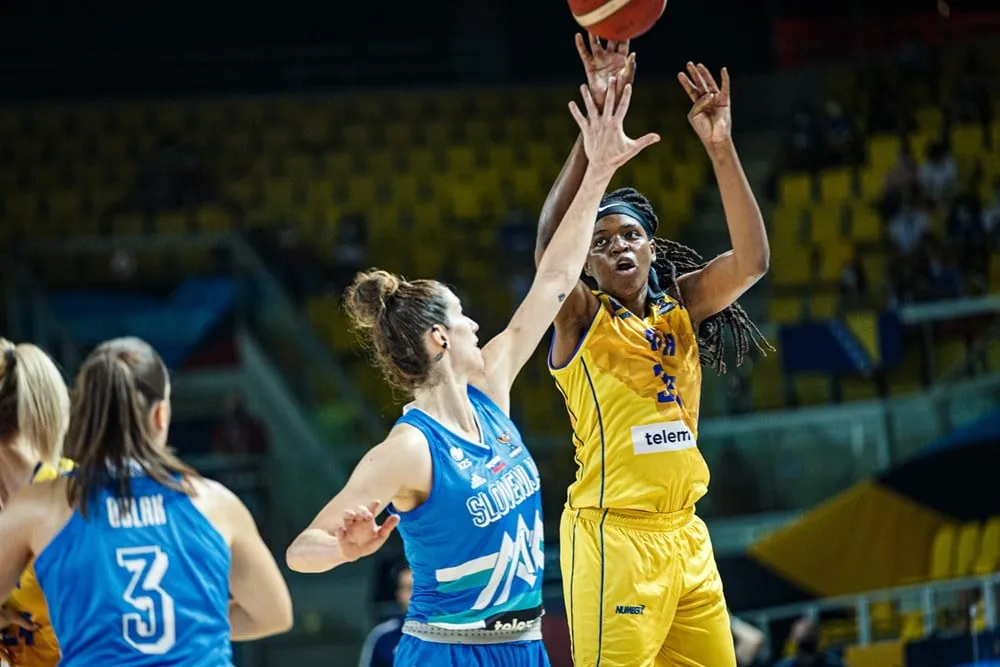 Jonquel Jones, MVP de la WNBA, et internationale bosnienne : « c’était une belle opportunité pour moi sur le plan financier »