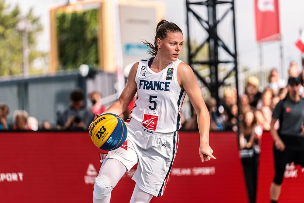 Equipe de France féminine : Marie-Eve Paget de Basket Landes remplace Alix Duchet