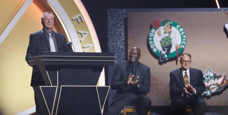 Toni Kukoc intronisé au Hall of Fame : « J’ai toujours privilégié les succès collectifs aux objectifs individuels »