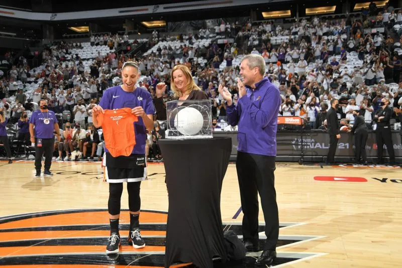 WNBA : Diana Taurasi élue meilleure joueuse de tous les temps par les fans