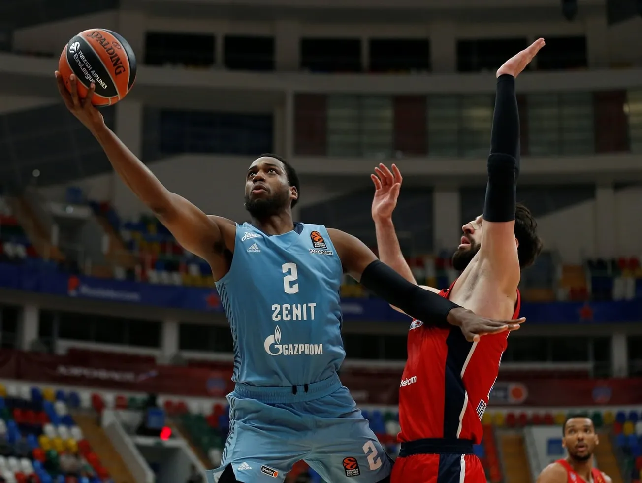 Monaco aurait signé Jordan Loyd et prolongé Donta Hall