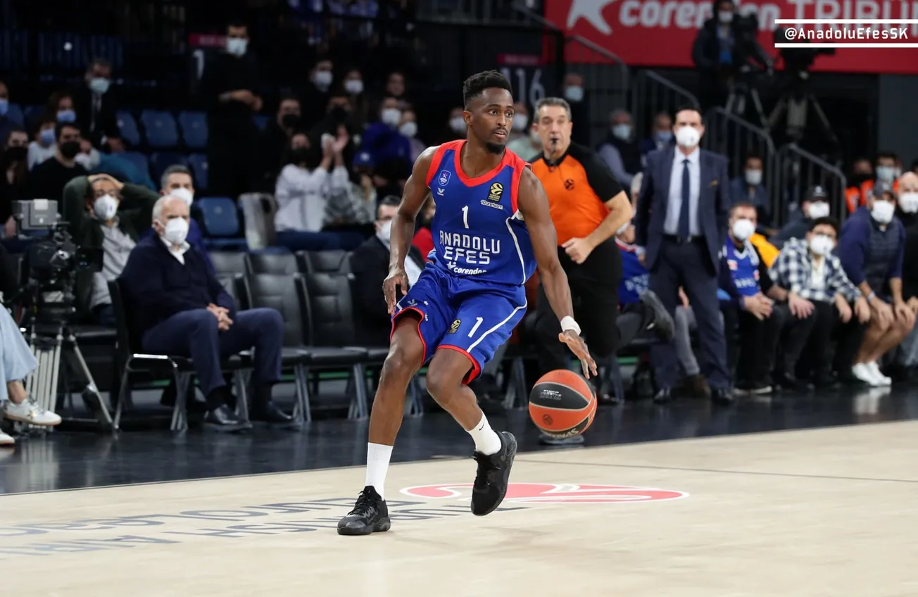 Les Français de l’étranger : Rodrigue Beaubois en feu