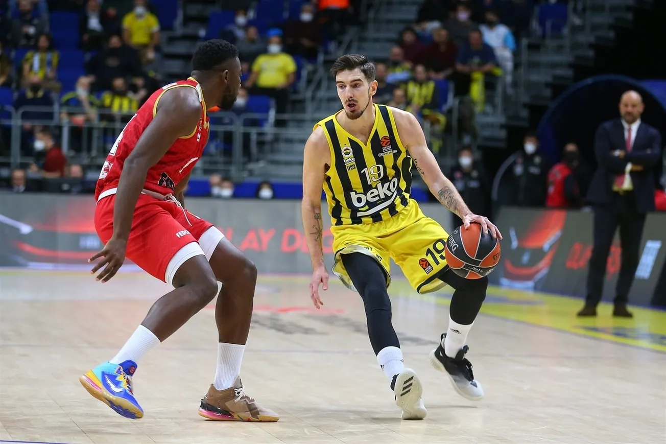 Nando De Colo devient le numéro 1 de l’histoire à l’évaluation en Euroleague !