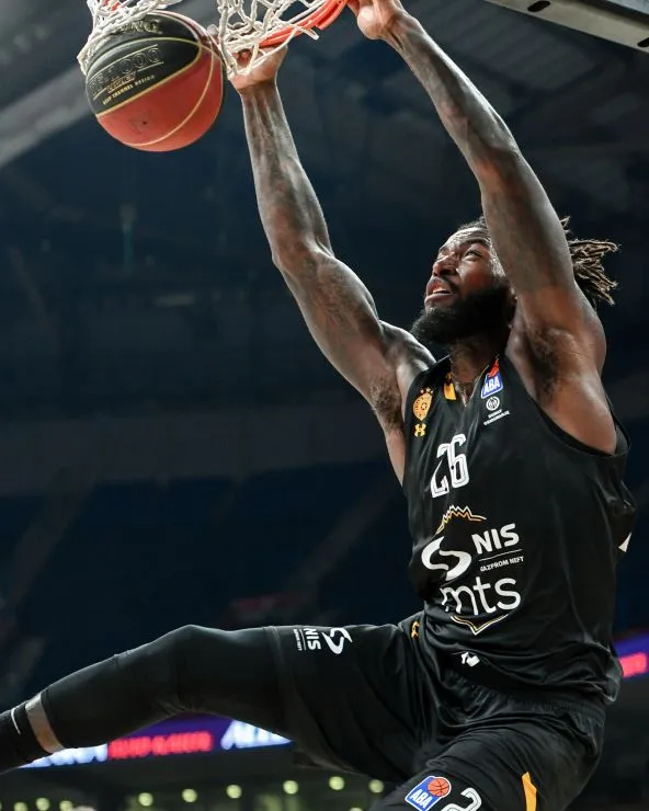 Les Français de l’étranger : Mathias Lessort réussit ses débuts au Partizan Belgrade