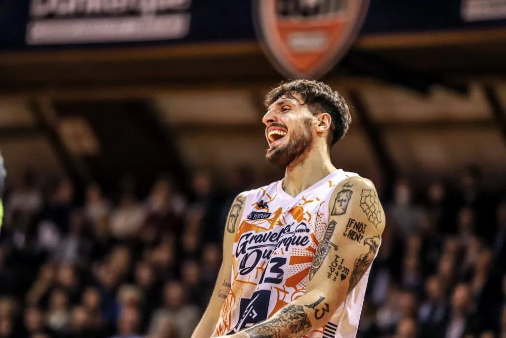 Gravelines : Vafessa Fofana et  Dominik Olejniczak prolongent leurs contrats