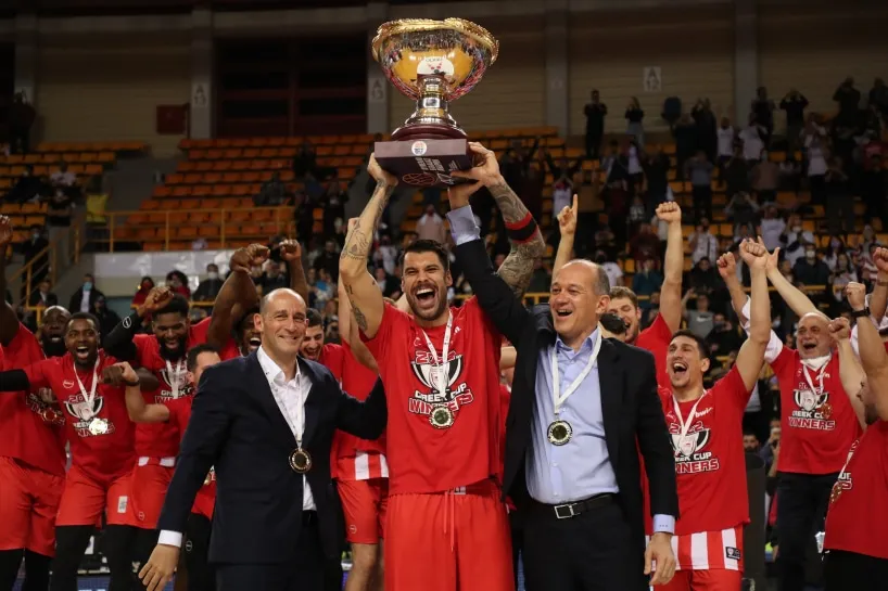 Grèce : Le « sacrifice » d’Olympiakos