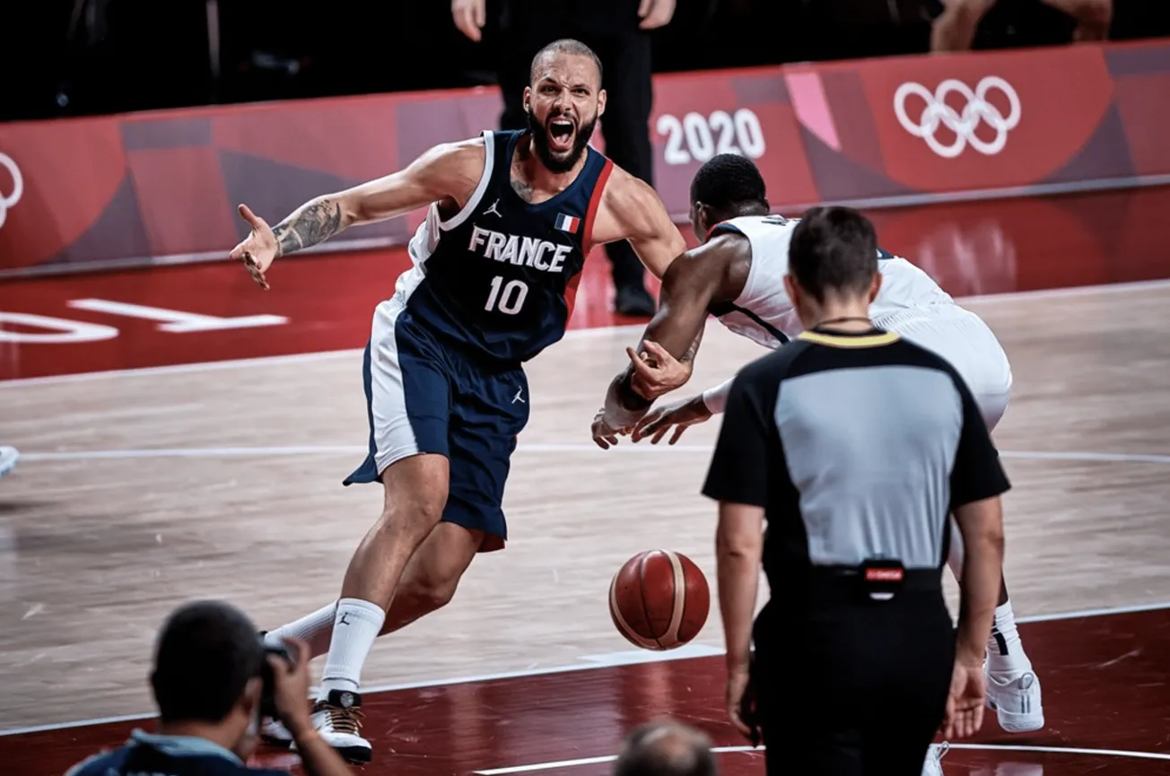 Paris 2024 : Evan Fournier tacle Martin Fourcade concernant l’organisation du tournoi de basket !