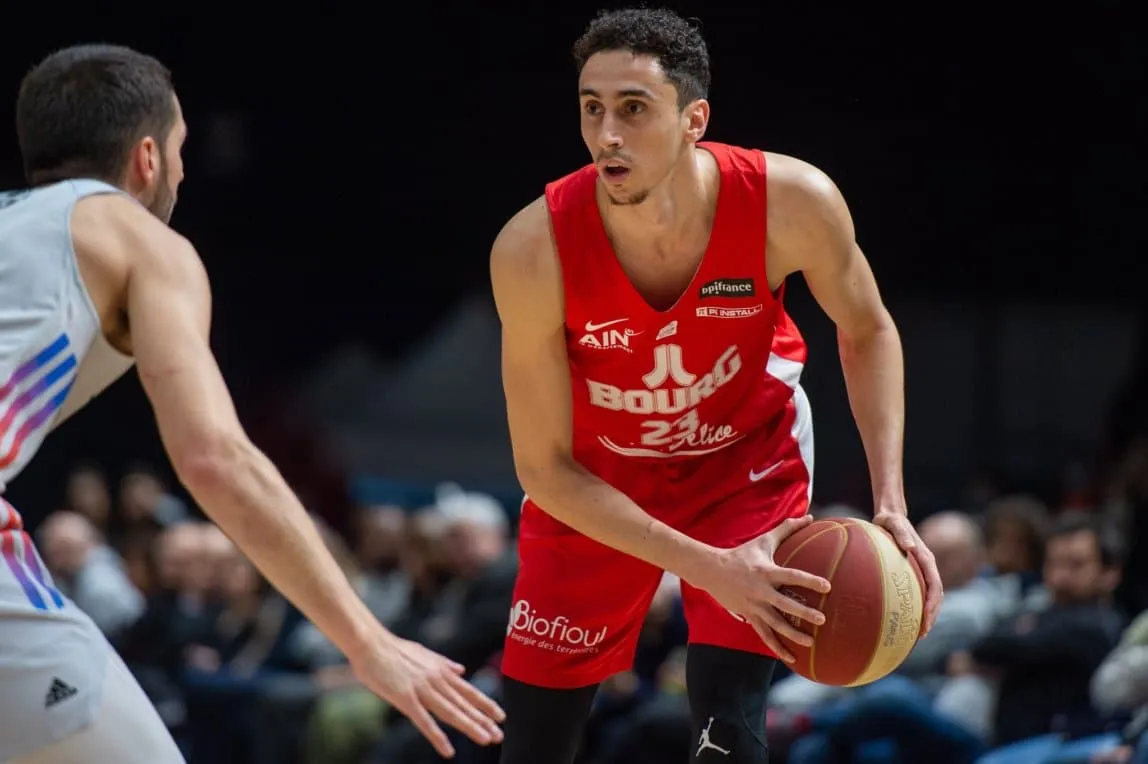 Maxime Roos passe de Bourg à Roanne 