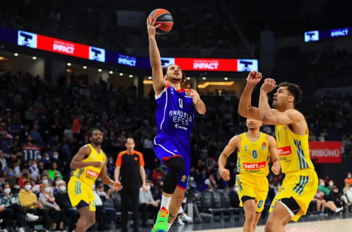 Euroleague : Shane Larkin ne jouera pas jeudi contre Monaco