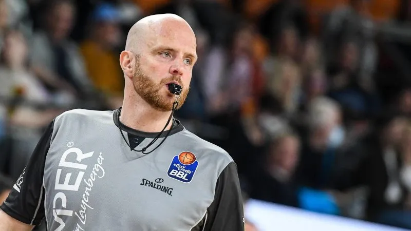 Un arbitre allemand a été écarté des matches d’Euroleague pour avoir porté la barbe !