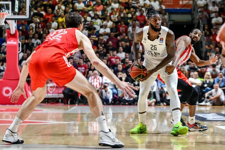 Les Français de l’étranger : Mathias Lessort dominant malgré la défaite