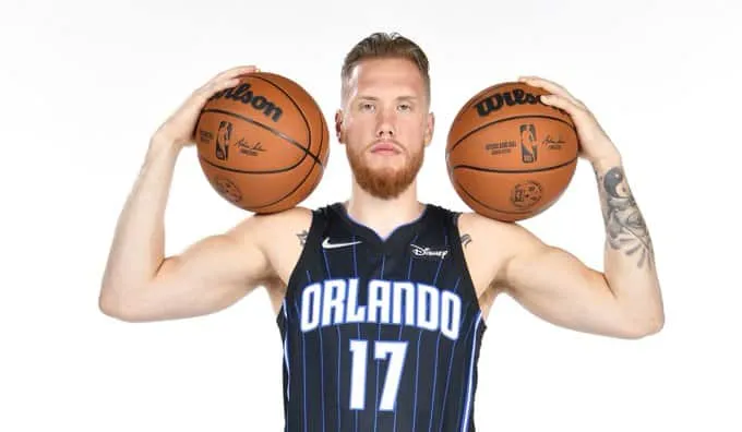 Le Lituano-Canadien Iggy Brazdeikis du Orlando Magic a joué pour la première fois avec la Lituanie