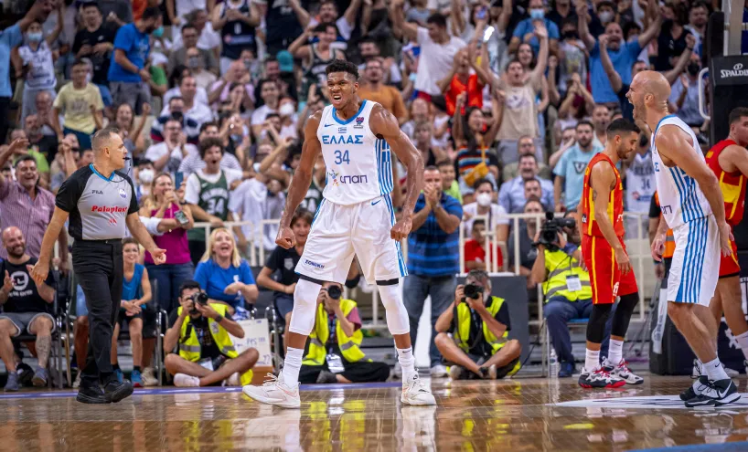 Giannis Antetokounmpo bat son record personnel en sélection face à l’Espagne