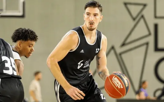 Nando De Colo a fait ses débuts avec l’ASVEL