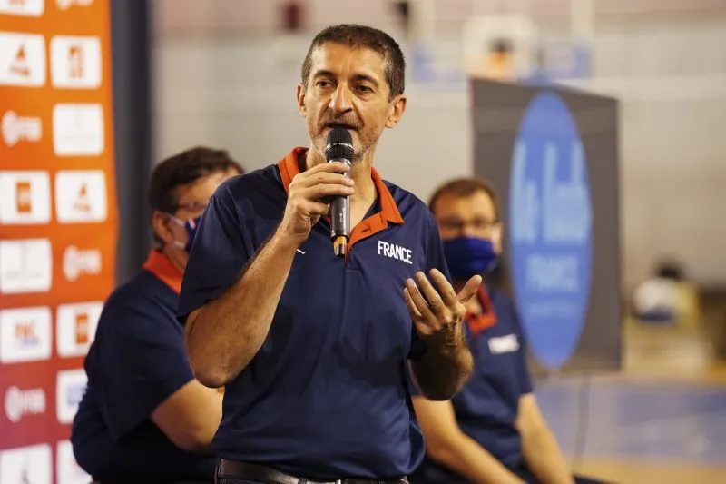 Jean-Pierre Siutat, président de la FFBB : « Je travaille avec la FIBA pour protéger les filières de mineurs »