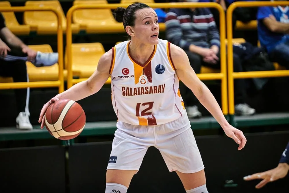 LFB : Anete Steinberga (Bourges) sera absente deux mois