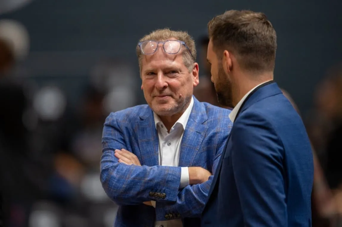 La phrase – David Kahn (président du Paris Basketball) : « Qui a pu autoriser et prendre une telle décision ? »