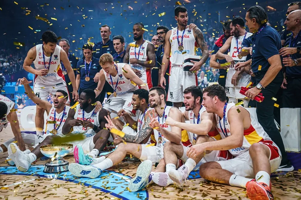 Sergio Scariolo, quatre fois médaillé d’or à l’EuroBasket : « C’est la force collective qui permet d’atteindre le succès »