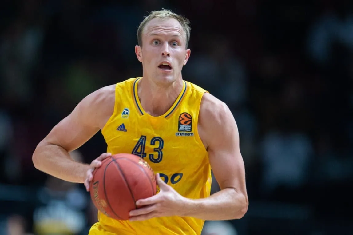 Allemagne : Le triple double de Luke Sikma
