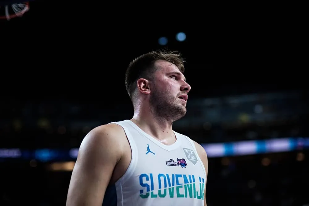 Une alerte de missile nord-coréen empêche Luka Doncic de fermer l'oeil avant la Coupe du monde