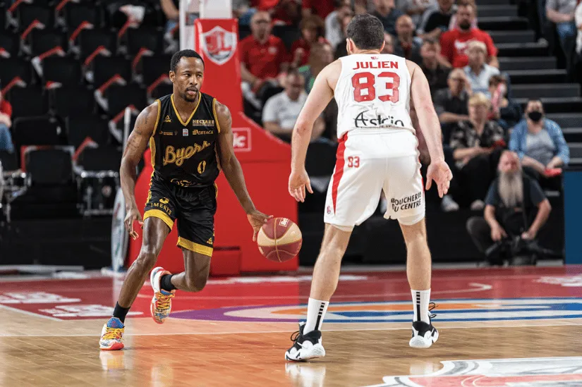 Jamar Diggs de retour à Fos comme pigiste médical de Stephen Brown