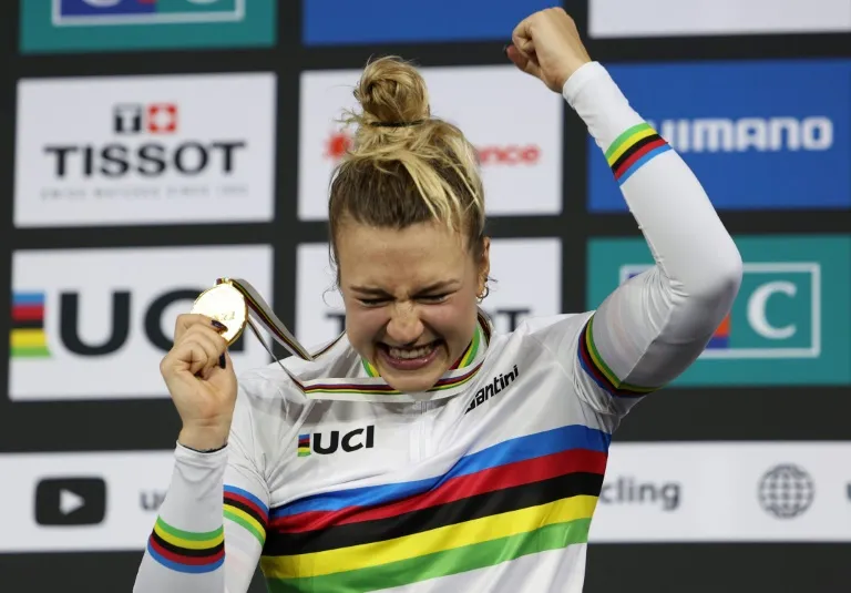 Championne du Monde de vitesse sur piste, Mathilde Gros est une ancienne espoir du basket